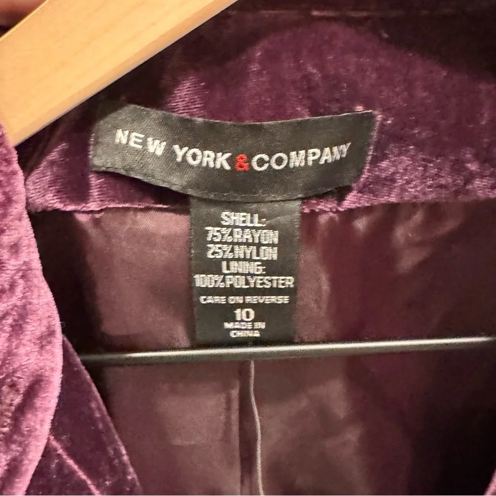 NWT Velvet Button-Up Jacket in Purple - Picture 2 of 4